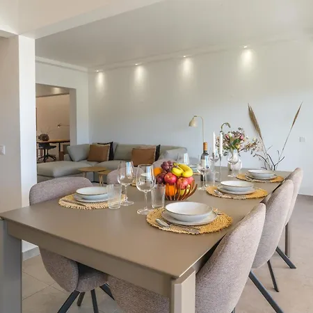 Alba Marina Apartment, With 3 Bedrooms And Pool דירה *